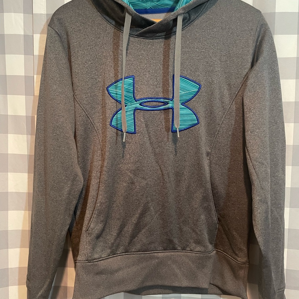 Under Armour women’s Gray Hoodie semi-fitted size Medium storm